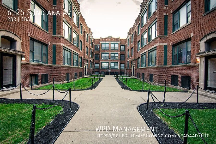 6125 S Indiana Ave APT 3E photo 1