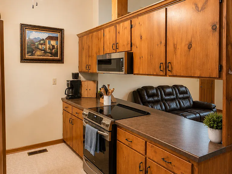 252 McGuffey Ridge Rd — Photo 5