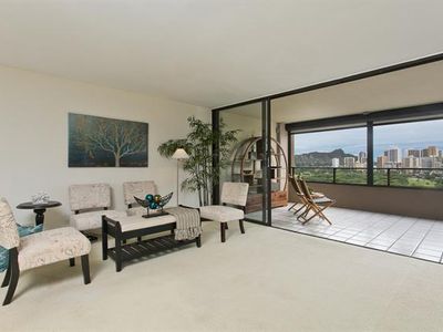 583 Kamoku St APT 1403, Honolulu, HI, 96826