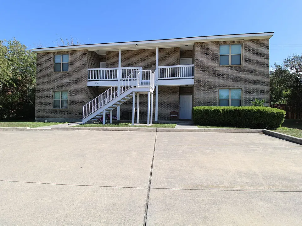 530 Dukeway #4