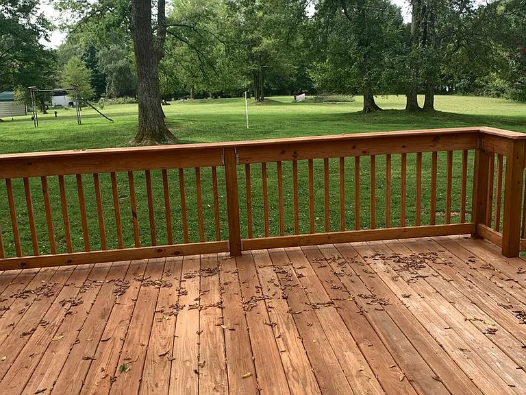 305 Dogwood Ct — Photo 16