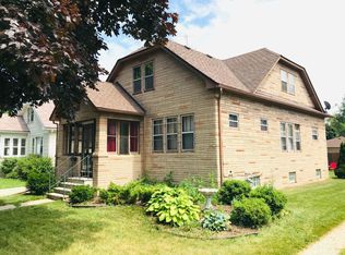 2327 Buchanan Rd, Kenosha, WI 53143