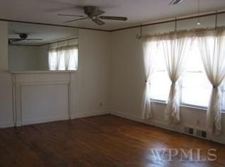 36 W Arnold Rd, Poughkeepsie, NY 12601