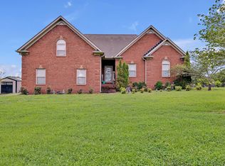 1024 Chenault Ln, Castalian Springs, TN 37031