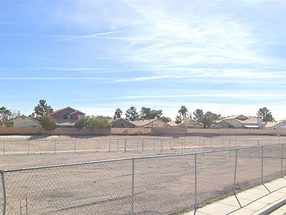 3rd image of Pollock Dr