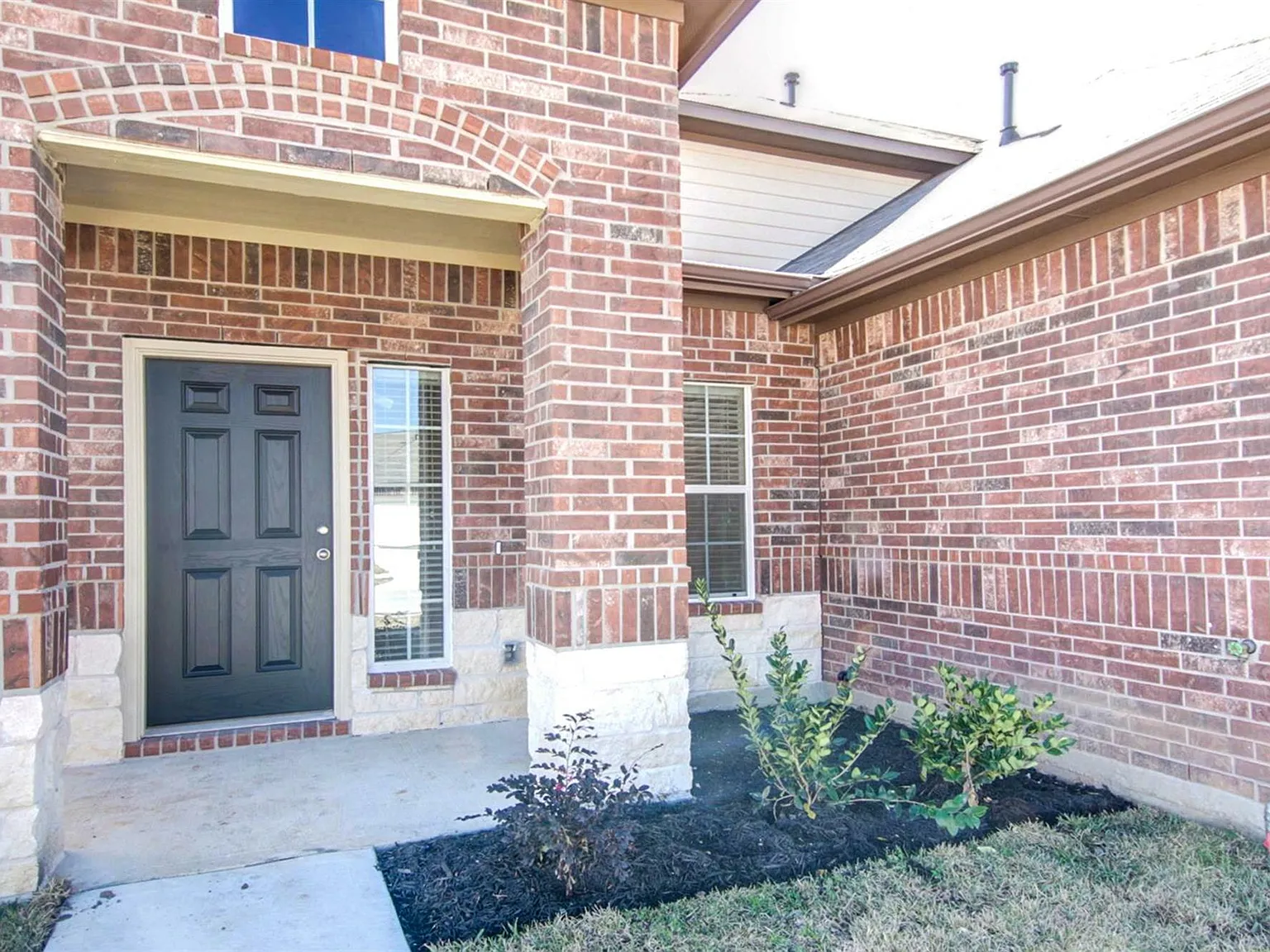 Bavaria Townhomes — Photo 3
