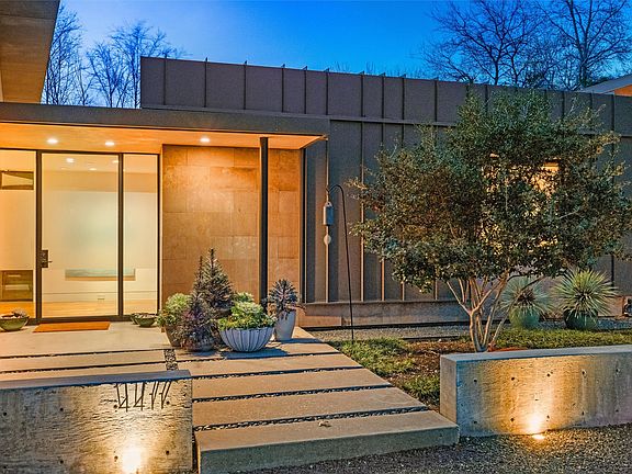 3rd image of 4411 Taos Rd