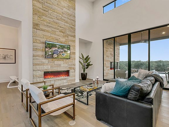 4th image of 16925 Whispering Breeze Dr