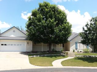 1105 Running Buck Ln, Fredericksburg, TX 78624