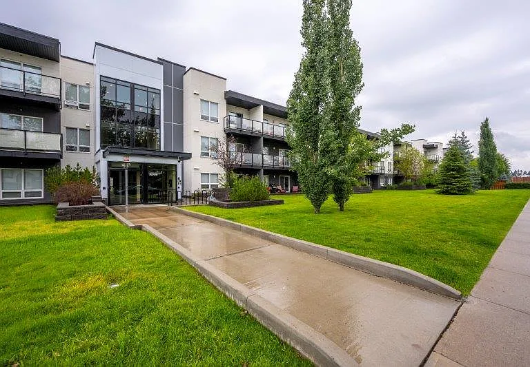 15233 1st St SE #213 — Photo 3