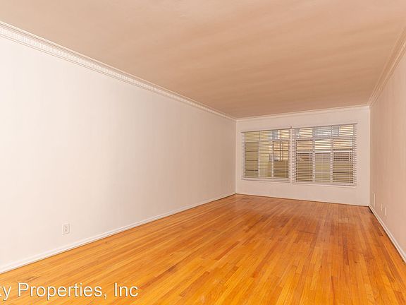 3rd image of 1245 N Laurel Ave