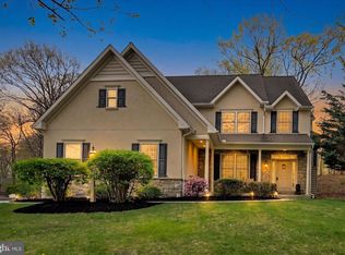 204 Iron Valley Dr, Lebanon, PA 17042
