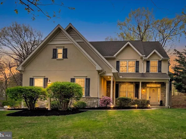 204 Iron Valley Dr, Lebanon, PA 17042