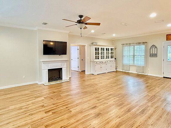 4th image of 778 Pine Needle Rd