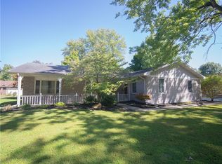 105 Crestwood St, Catlin, IL 61817
