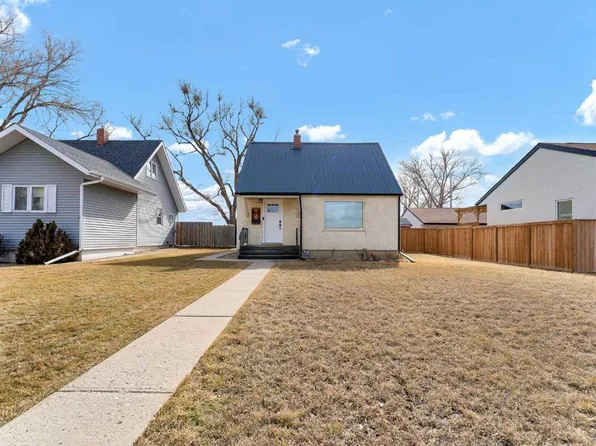 167 N 12th St SE, Medicine Hat, AB T1A 1V1