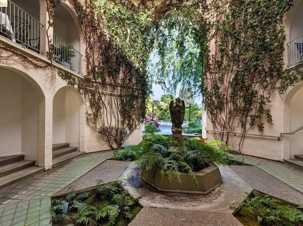 1305 Boulevard Way APT 303, Walnut Creek, CA 94595