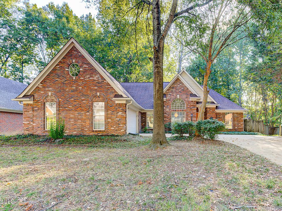 1st image of 5814 Morganton Dr