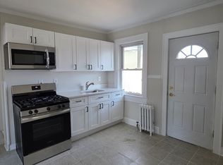 82 Stevens St APT 3B, Oceanside, NY 11572