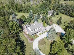 22303 N Dixboro Rd, South Lyon, MI 48178