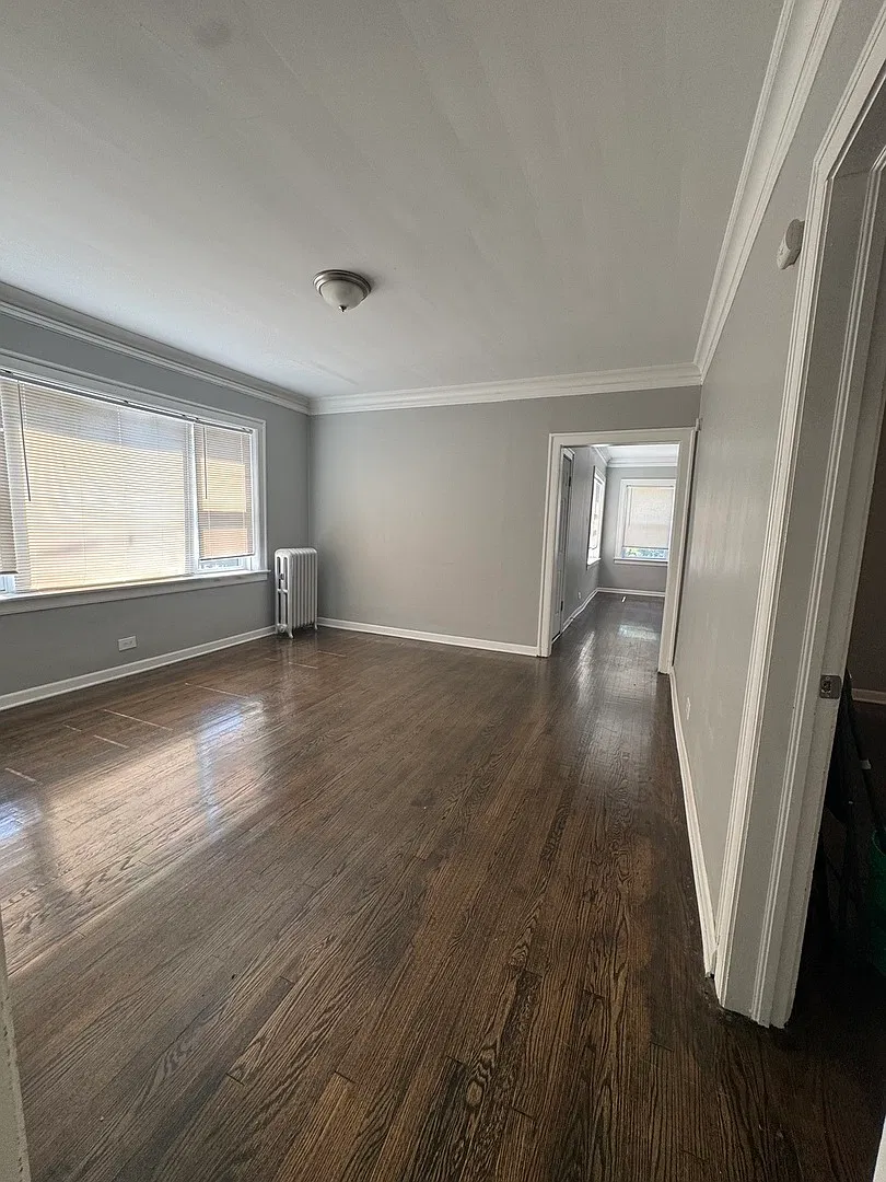 3 bed, 1000 sqft, $1,800 — Photo 3