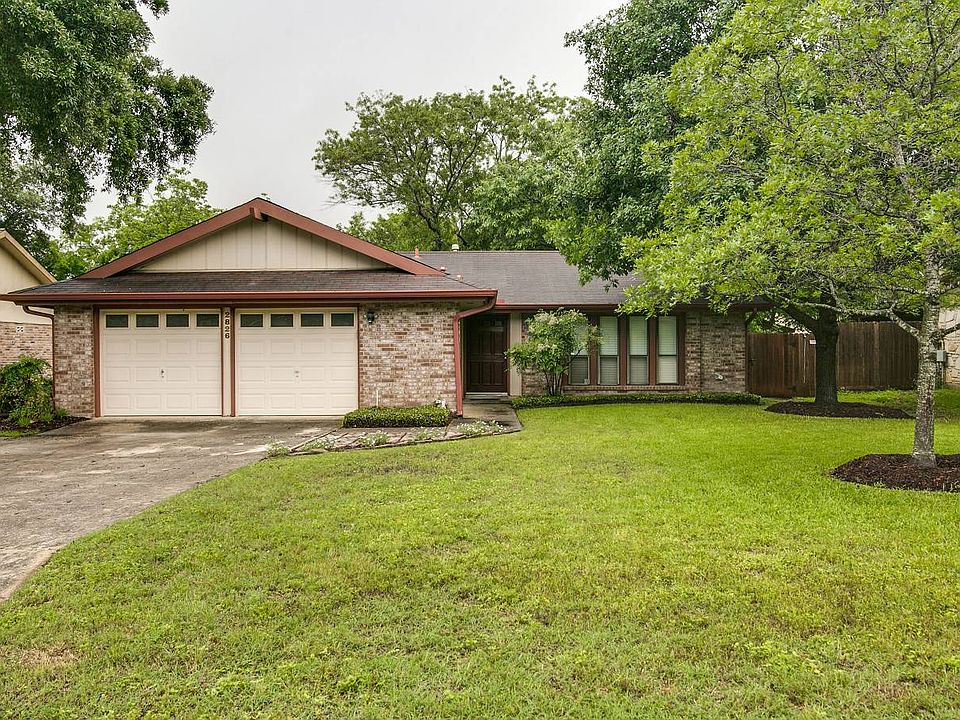 1st image of 2826 Floral Way Dr