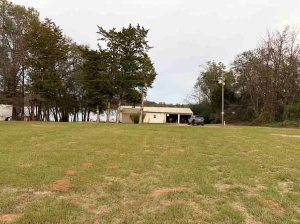 833 County Road 4844, Mount Pleasant, TX 75455