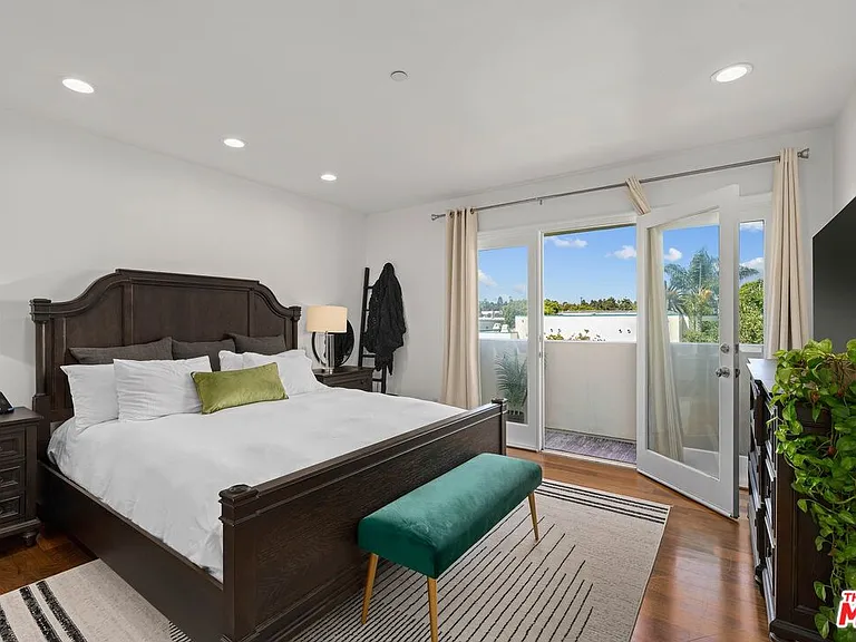 718 Lincoln Blvd #1 — Photo 21