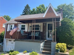 121 Carmella Dr, White Oak, PA