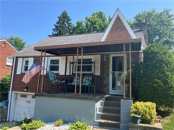 121 Carmella Dr, White Oak, PA 15131