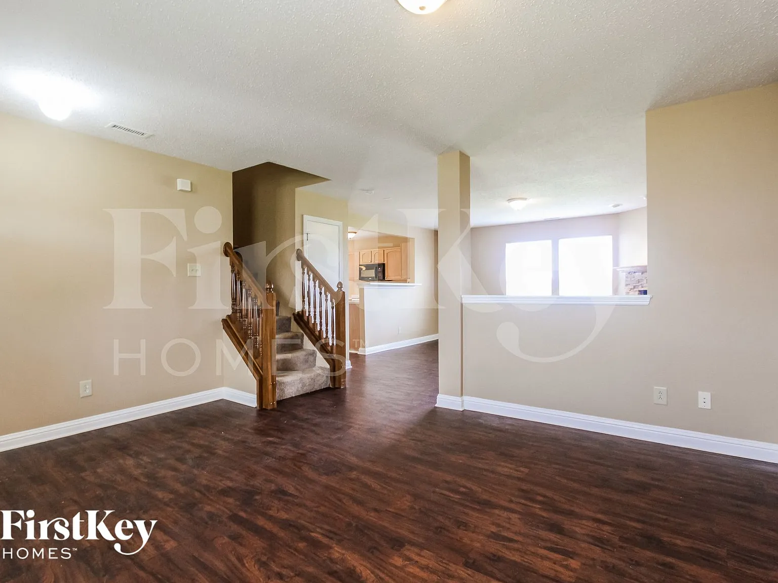 3 bed, 2.5 bath, 1350 sqft, $1,930 — Photo 3