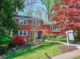 4311 40th St N, Arlington, VA 22207