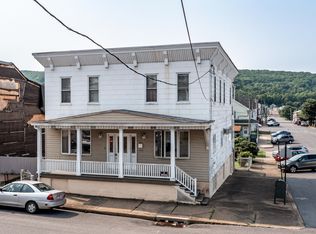 450 W 2nd St, Mount Carmel, PA 17851