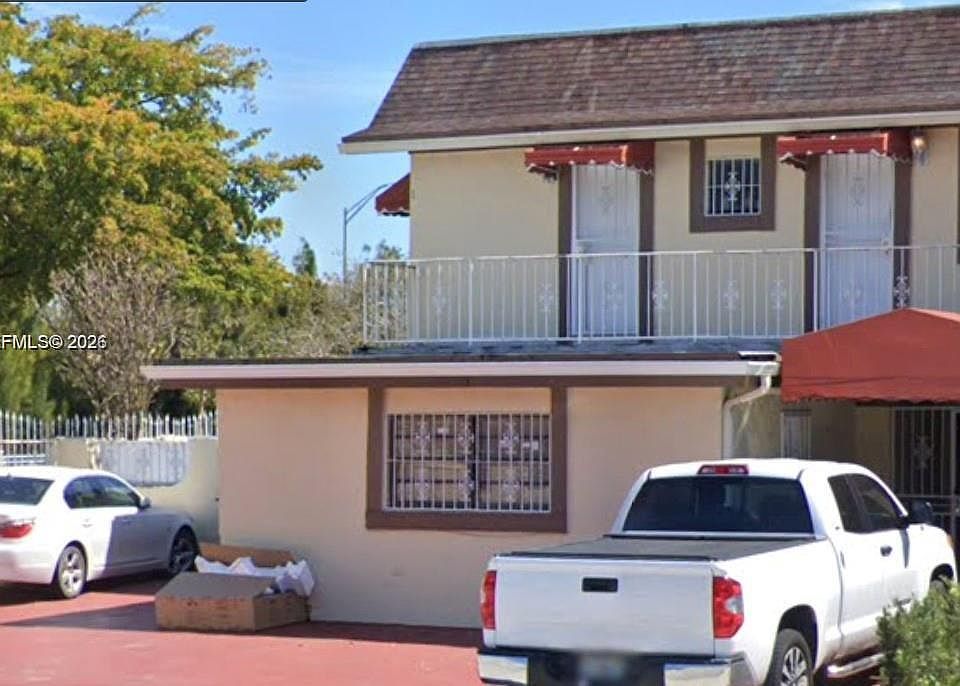 1st image of 2403 SW 112th Ave