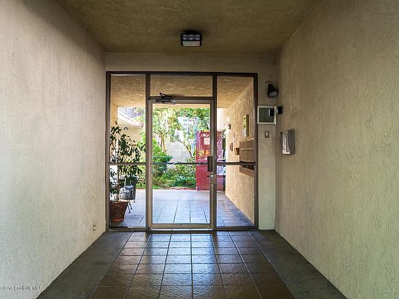 2nd image of 518 N Kenwood St APT 205