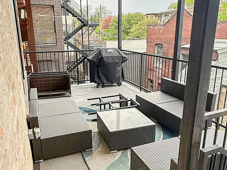 2244 N Kenmore Ave #2S — Photo 21