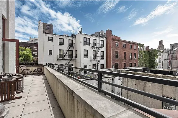 Rented by Compass | media 13