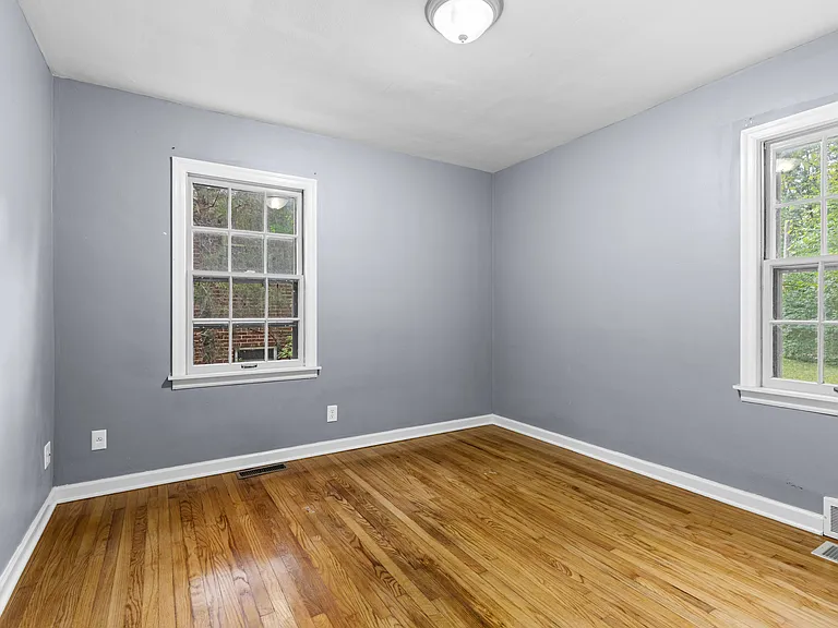 625 Welty Ave — Photo 5