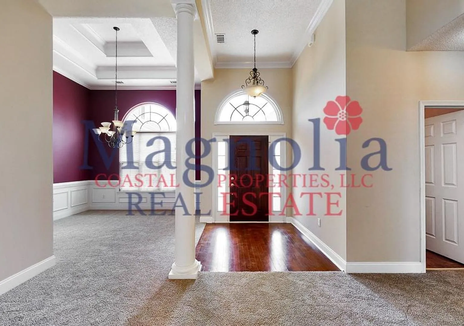 695 Bristol Way - 5 Bedrooms, 3.5 Bathrooms In Richmond Hill's Mainstreet Subdivision — Photo 4