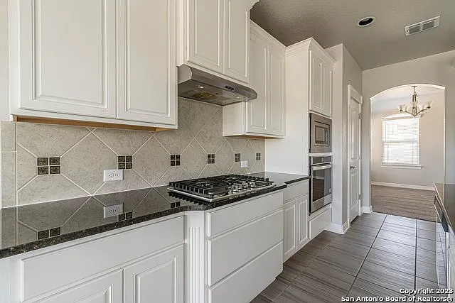 7523 Hays Hl — Photo 23
