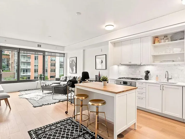 1750 Wewatta St #527 — Photo 1