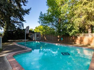 1354 Grand Ave, Medford, OR 97504