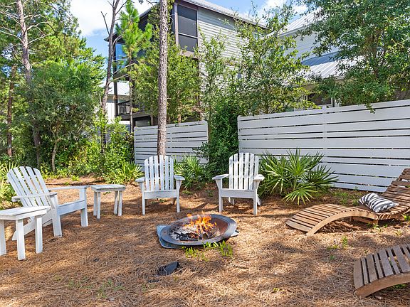 4th image of 295 Grande Pointe Cir