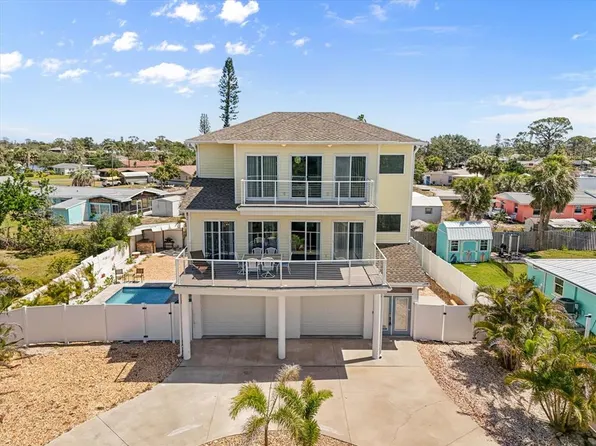 4717 Lemon Bay Dr, Venice, FL 34293