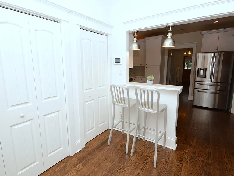 4116 Pretty Lake Ave — Photo 25