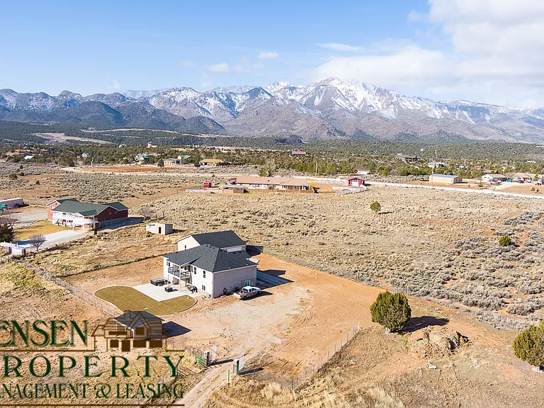 1784 S Old Highway 91 — Photo 18