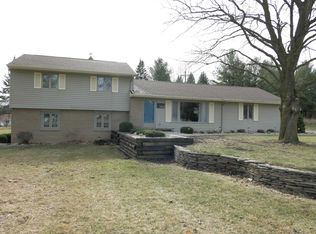 5661 Golfridge Rd, Alma, MI 48801