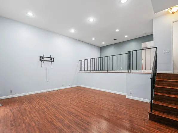 8283 Willis Ave APT 11, Panorama City, CA 91402