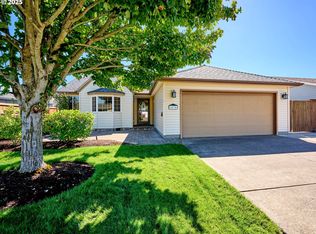 2038 Camellia Way, Woodburn, OR