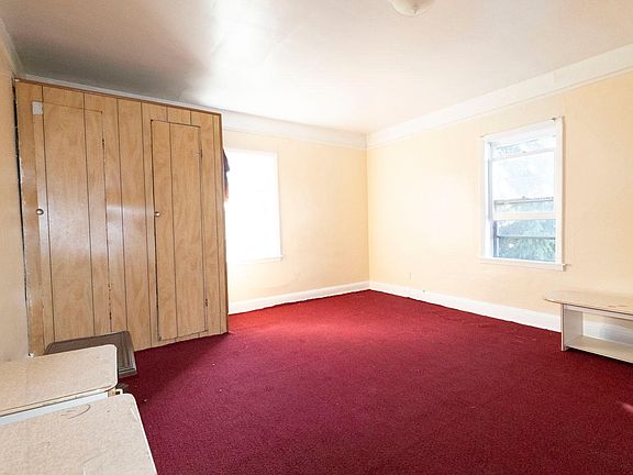 3rd image of 630 22nd St